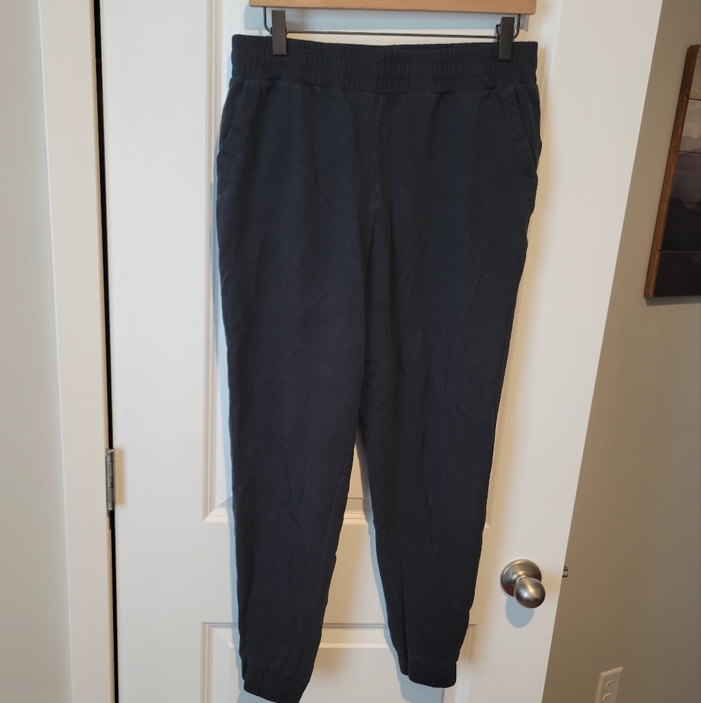 32 Degrees Cool Women's Joggers Black size Medium Causal Comfy Elastic Waistband